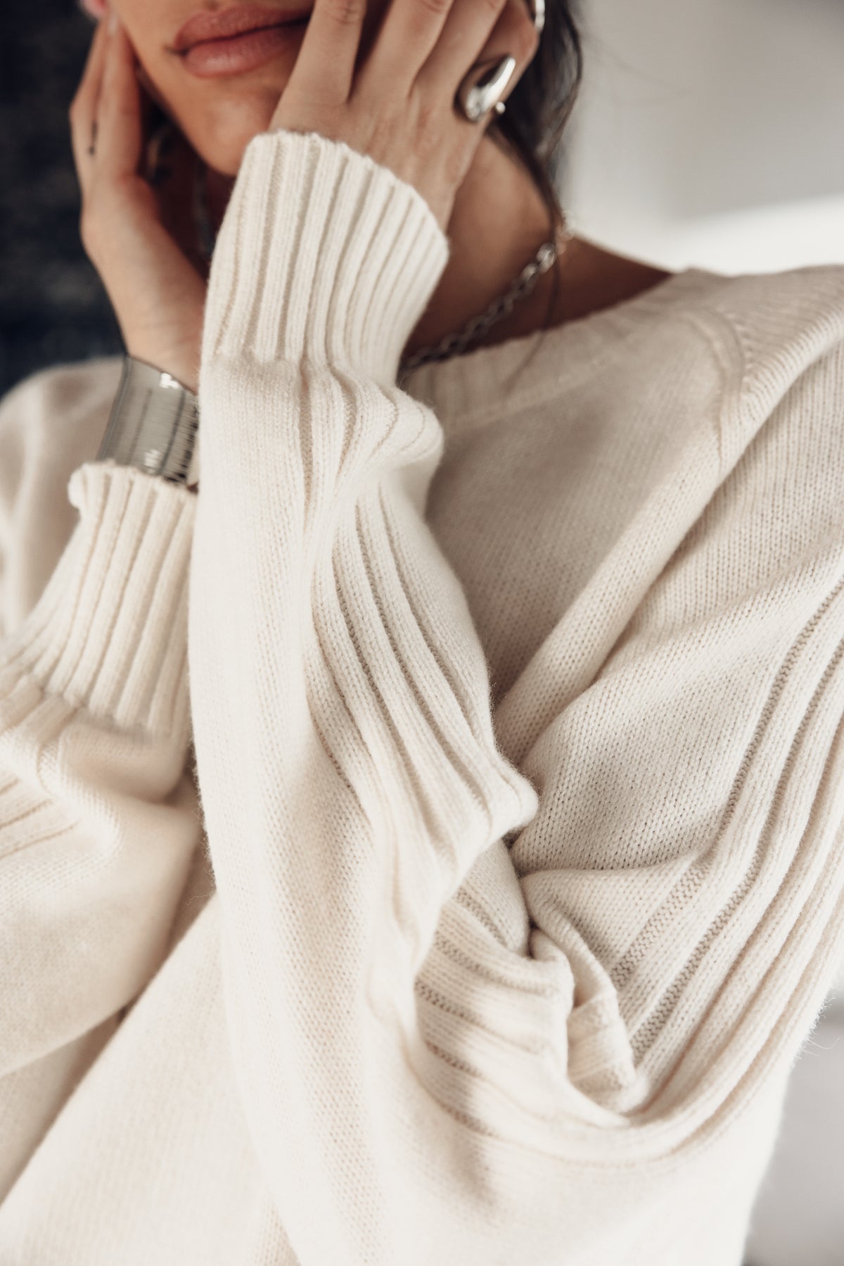 
              

Camisola confortável com bolsos com fecho Mulher Pelson beige | Freeman T. Porter
            