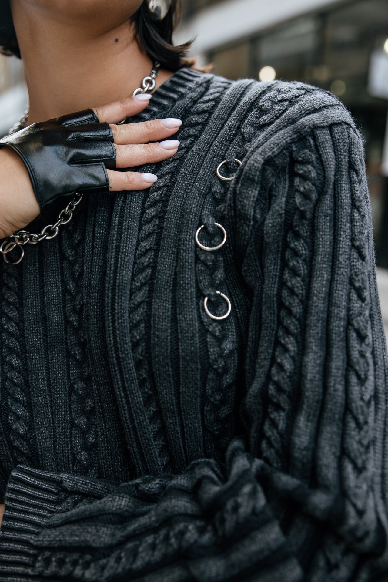 
              

Zopfstrickpullover mit Piercing Damen Pensee carbone | Freeman T. Porter
            