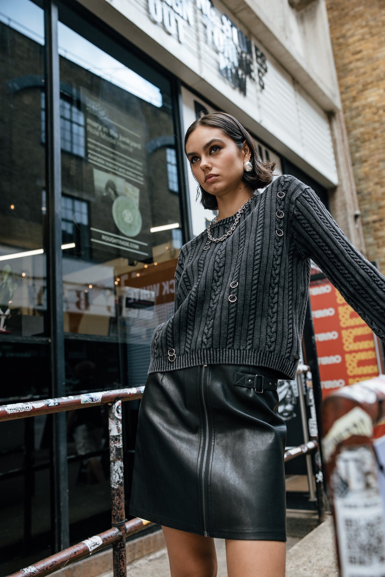 

Zopfstrickpullover mit Piercing Damen Pensee carbone | Freeman T. Porter