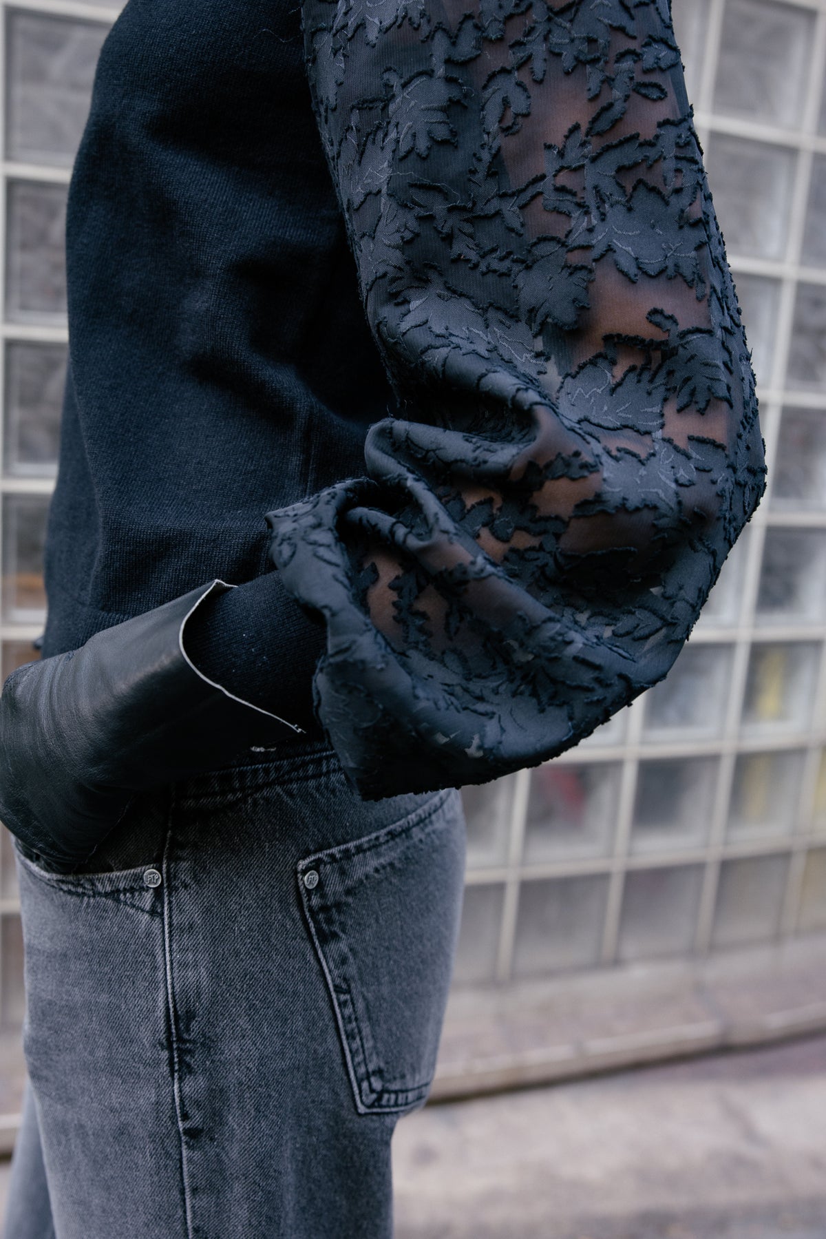 

Pull à manches en dentelle Femme Palmina Flowers black | Freeman T. Porter