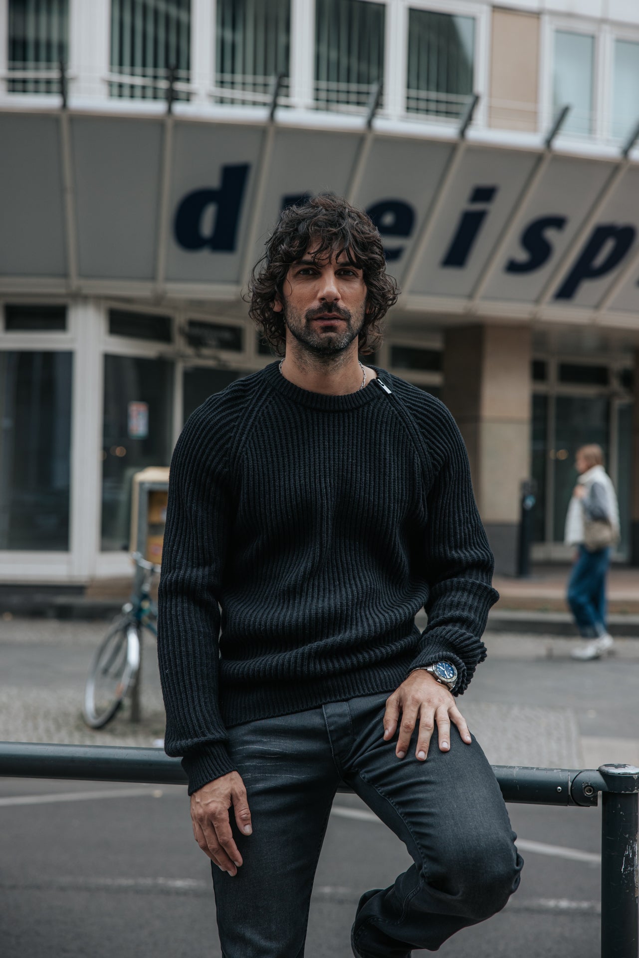 

Strickpullover mit Reißverschluss und Rundhalsausschnitt Herren Averill Maker black | Freeman T. Porter