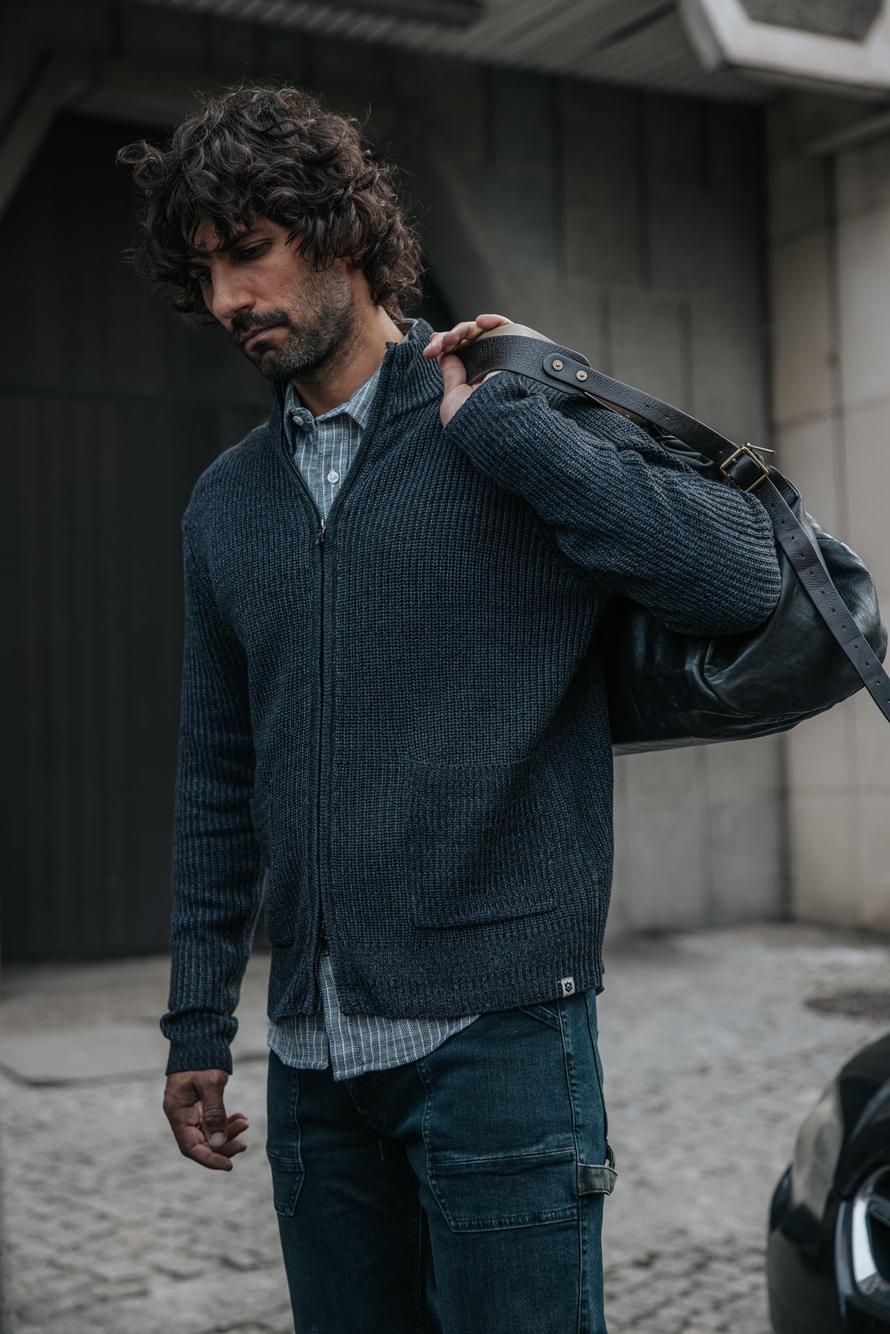 

Stehkragen-Strickjacke Herren Gil Grumpy charcoal | Freeman T. Porter