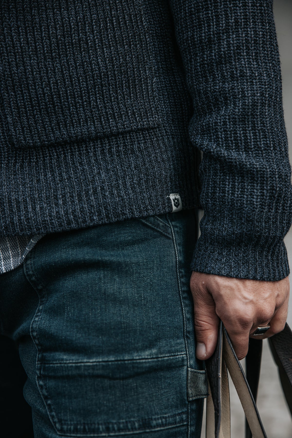 

Cardigan de gola alta Homem Gil Grumpy charcoal | Freeman T. Porter