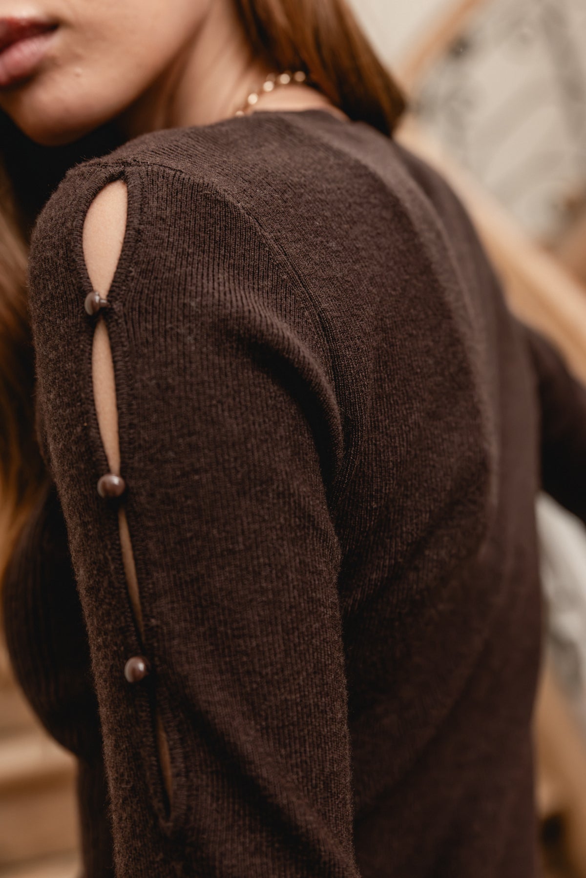 
              

Körpernah geschnittenes Kleid mit Cut-Outs an den Armen Damen Rollane brown | Freeman T. Porter
            