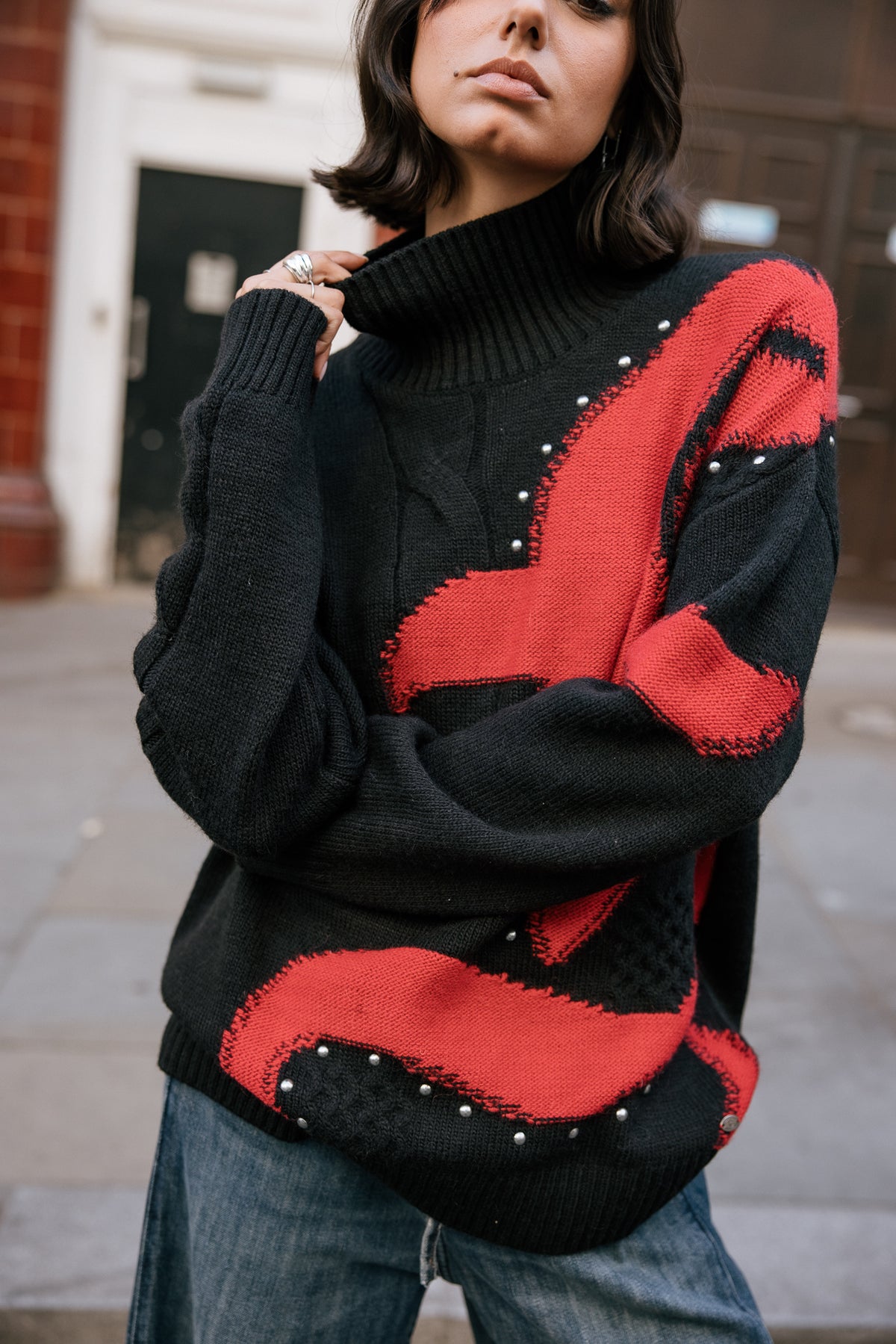   
            

Pull détails contrastants et clous Femme Pears Fancy black & red | Freeman T. Porter
          
