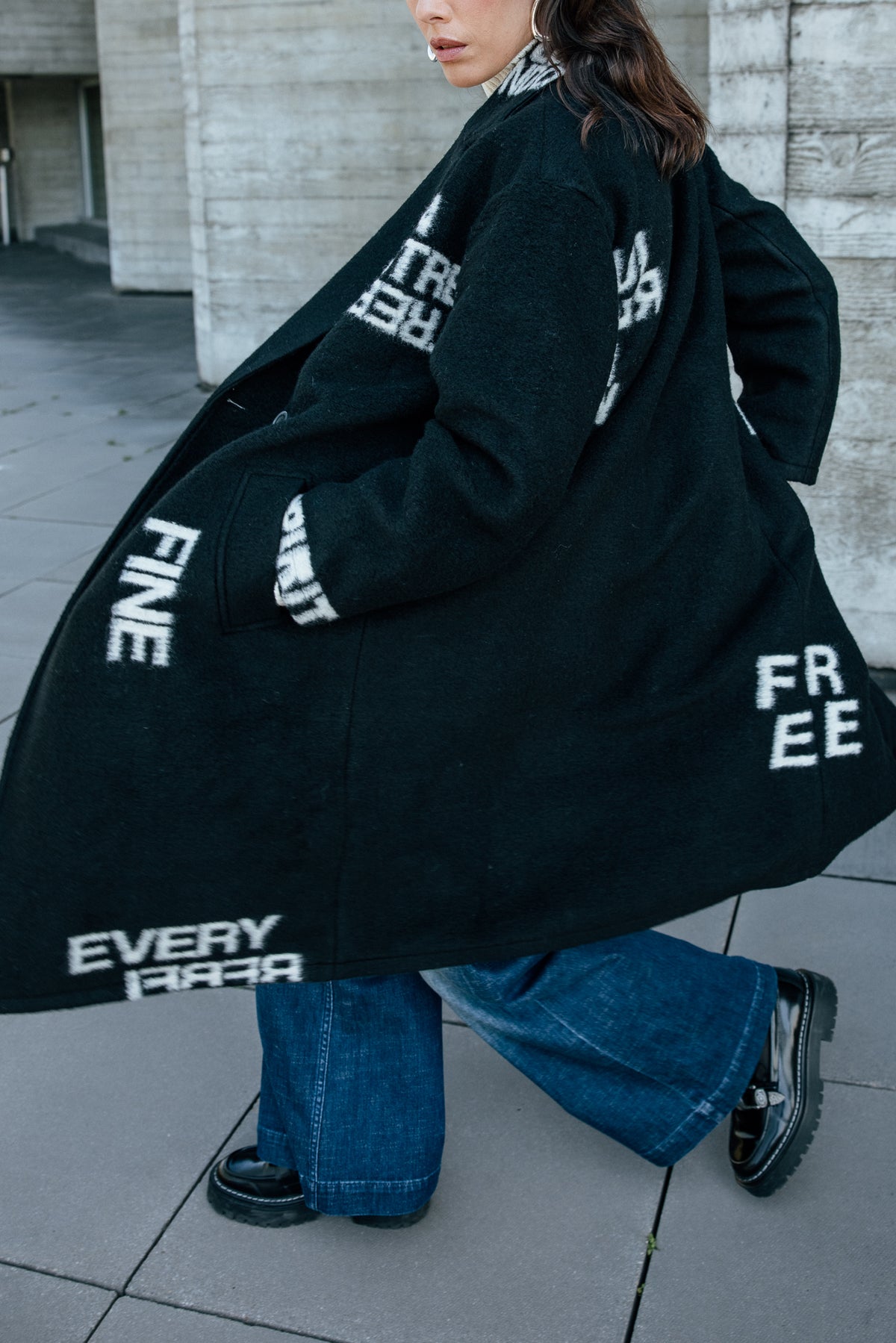 

Manteau long en laine bouillie Femme Millie Intarsia black | Freeman T. Porter