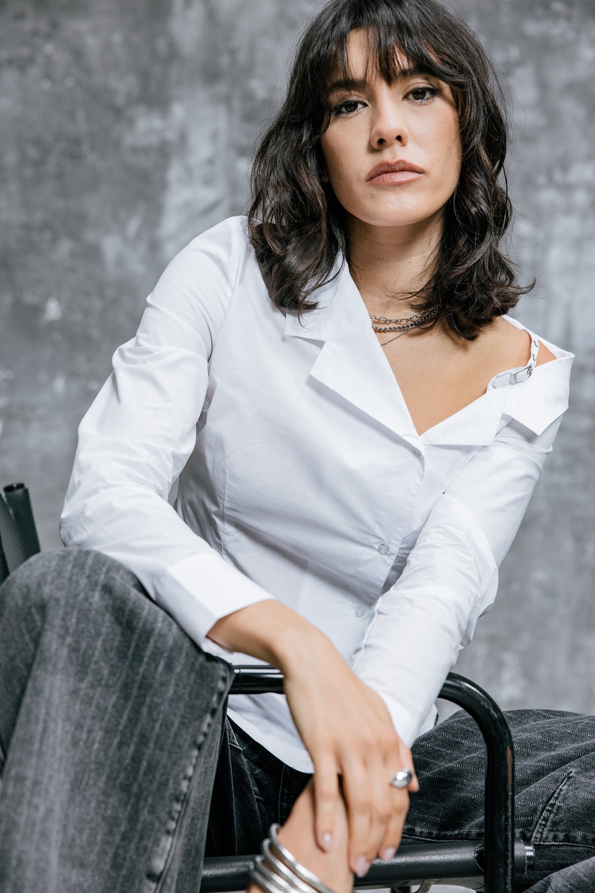 

Asymmetrisches schulterfreies Hemd Damen Chaz Plain white | Freeman T. Porter