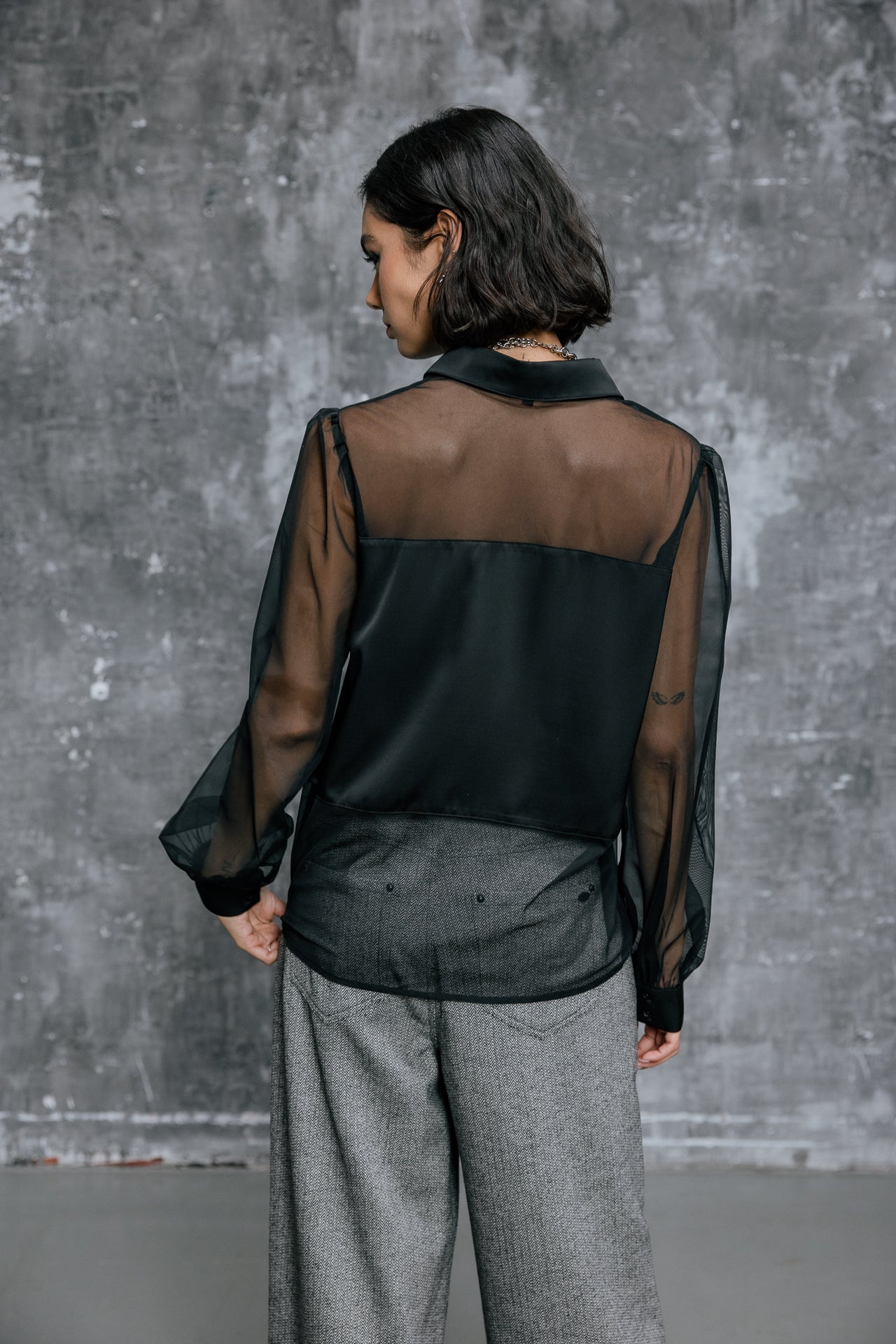 
              

Bi-Material-Bluse  Damen Cyrna Plain black | Freeman T. Porter
            
