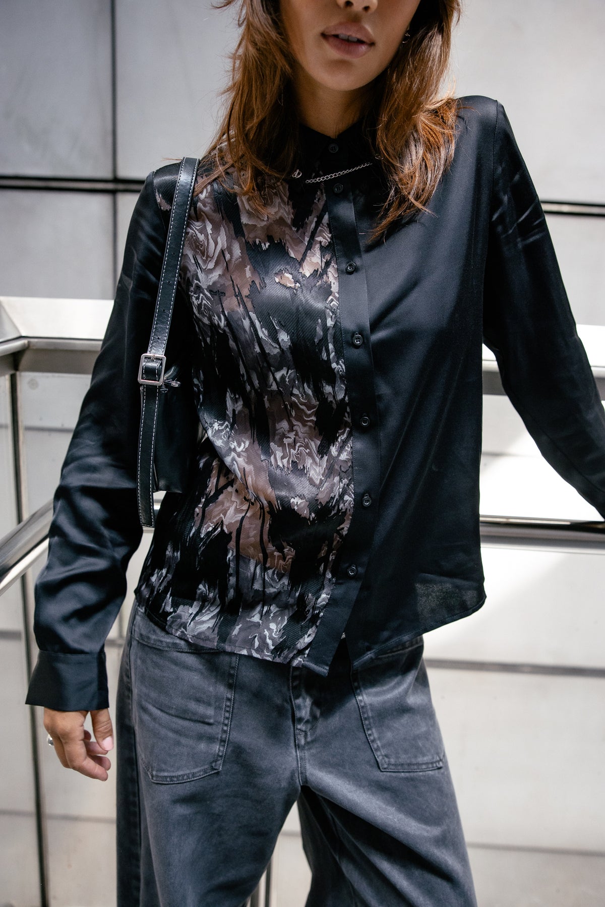 

Chemise bi-matière voile et satin Femme Cayaba Mix black | Freeman T. Porter