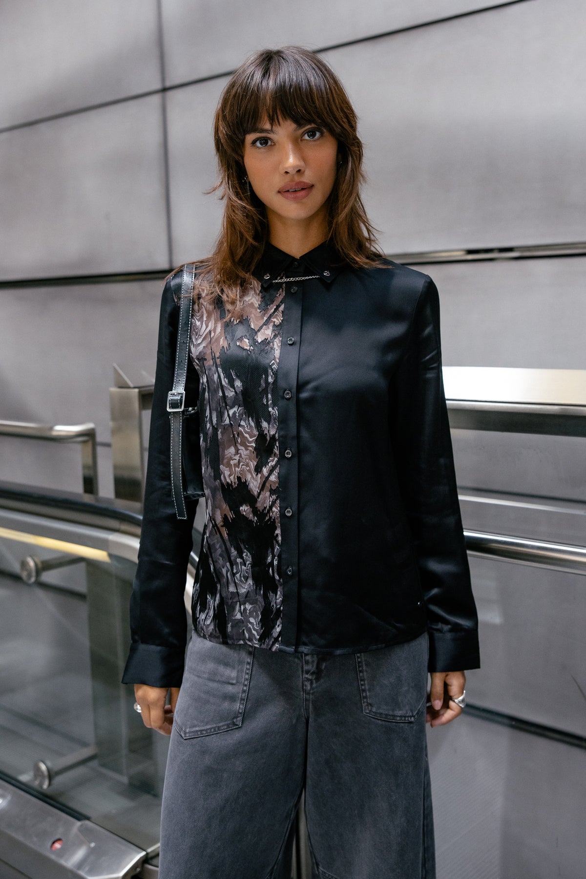 

Chemise bi-matière voile et satin Femme Cayaba Mix black | Freeman T. Porter