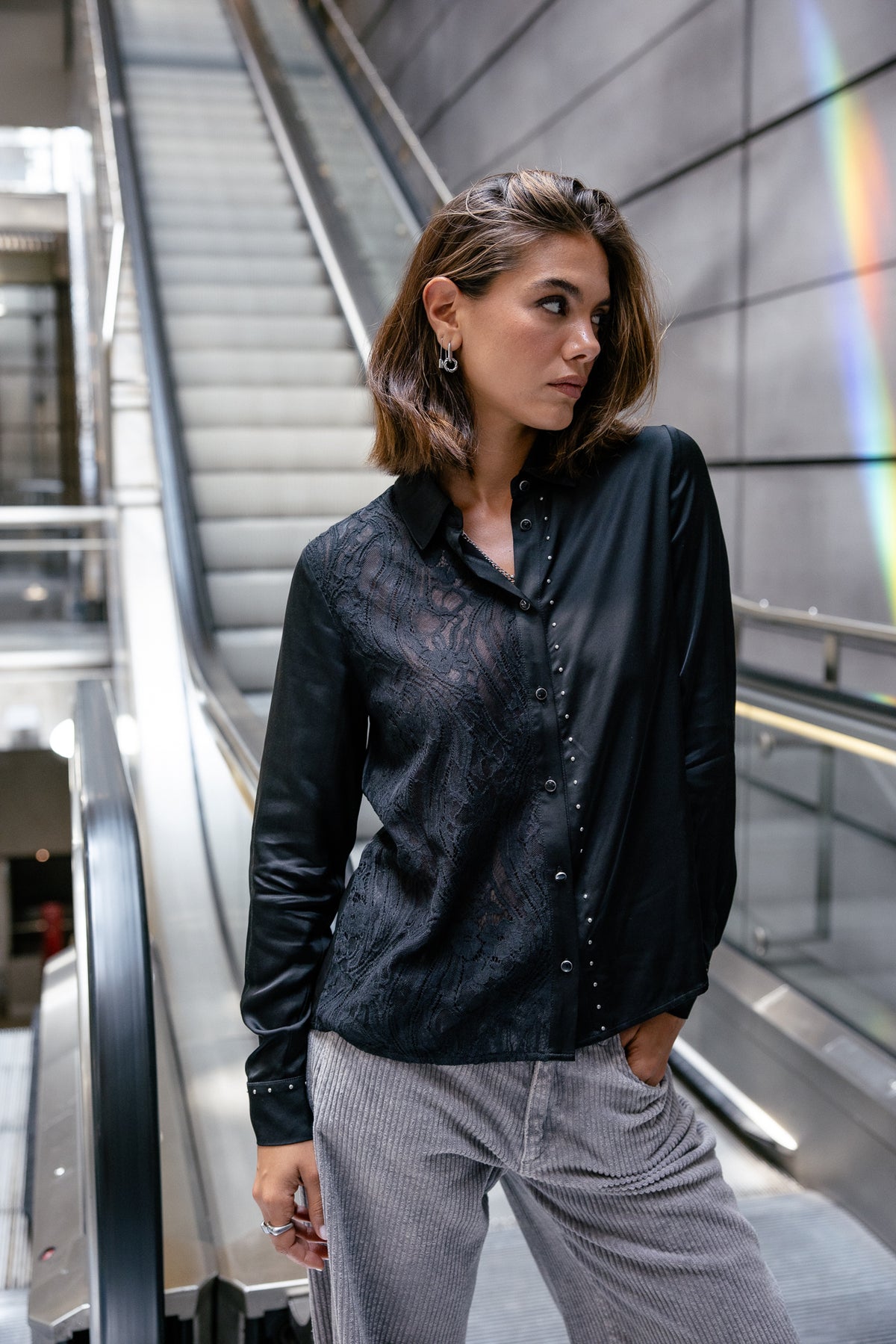 

Chemise mit Spitzen- und Satin-Materialmix Damen Cayaba Lace black | Freeman T. Porter