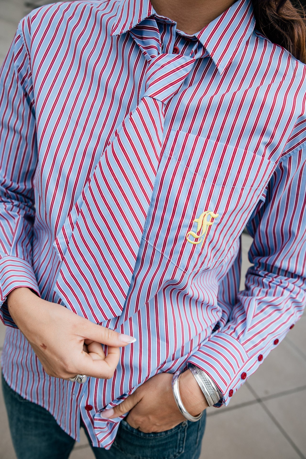 
              

Chemise loose à cravate Femme Chanie Tie granada sky | Freeman T. Porter
            