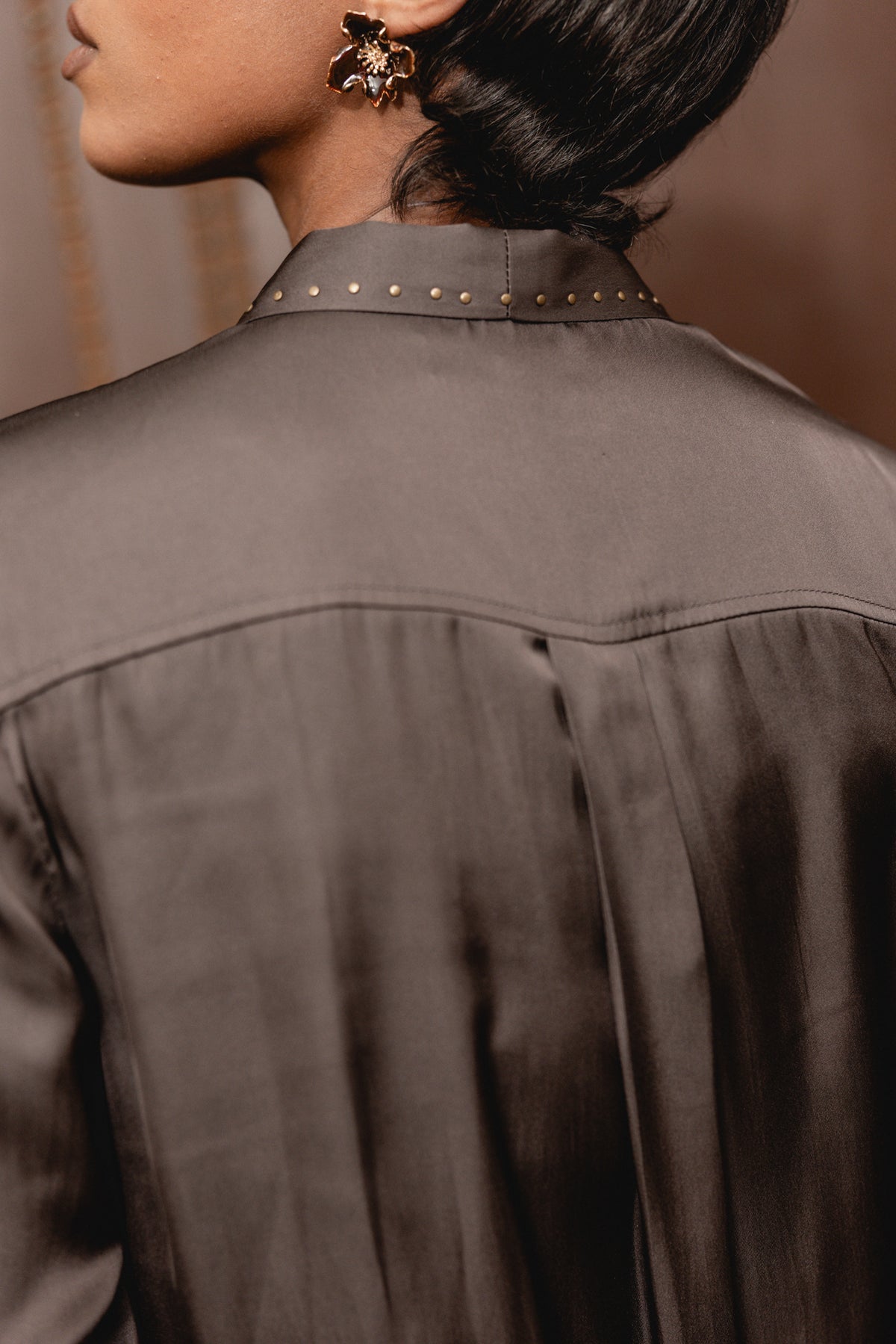 

Bluse mit Schluppenkragen und Nieten Damen Cayabana Nightly chocolate torte | Freeman T. Porter