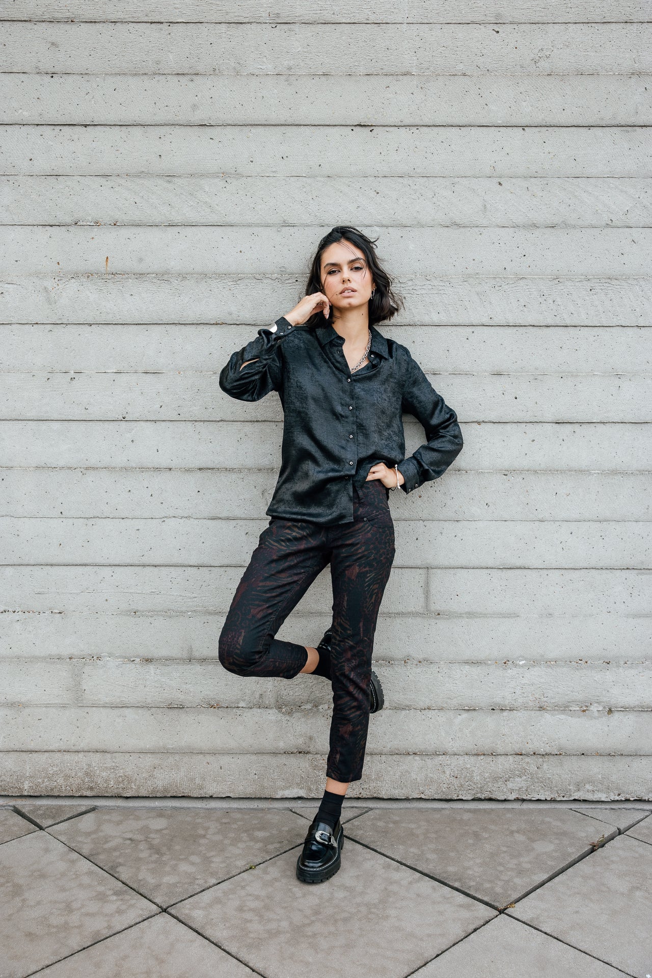 

Chemise droite satinée Femme Cali Shine black | Freeman T. Porter