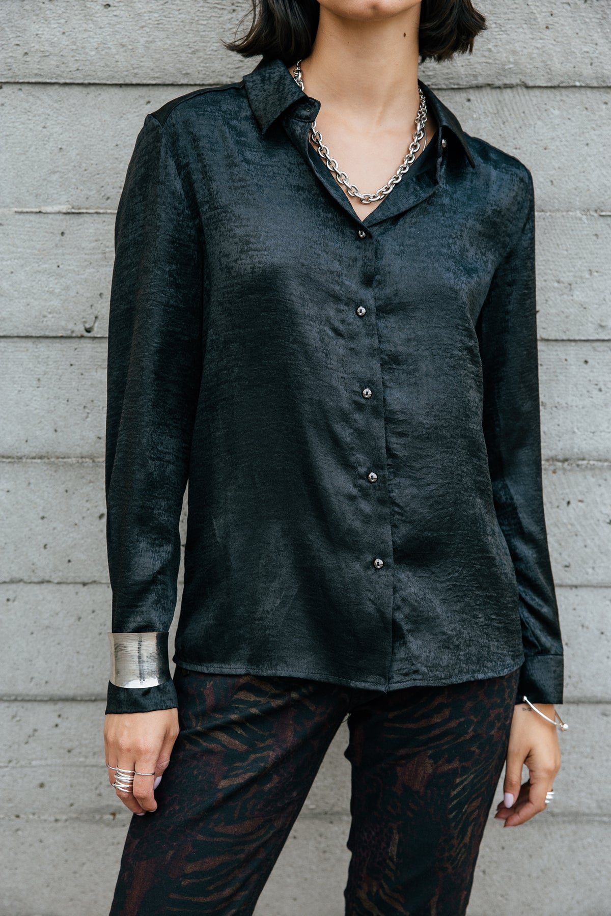 

Chemise droite satinée Femme Cali Shine black | Freeman T. Porter