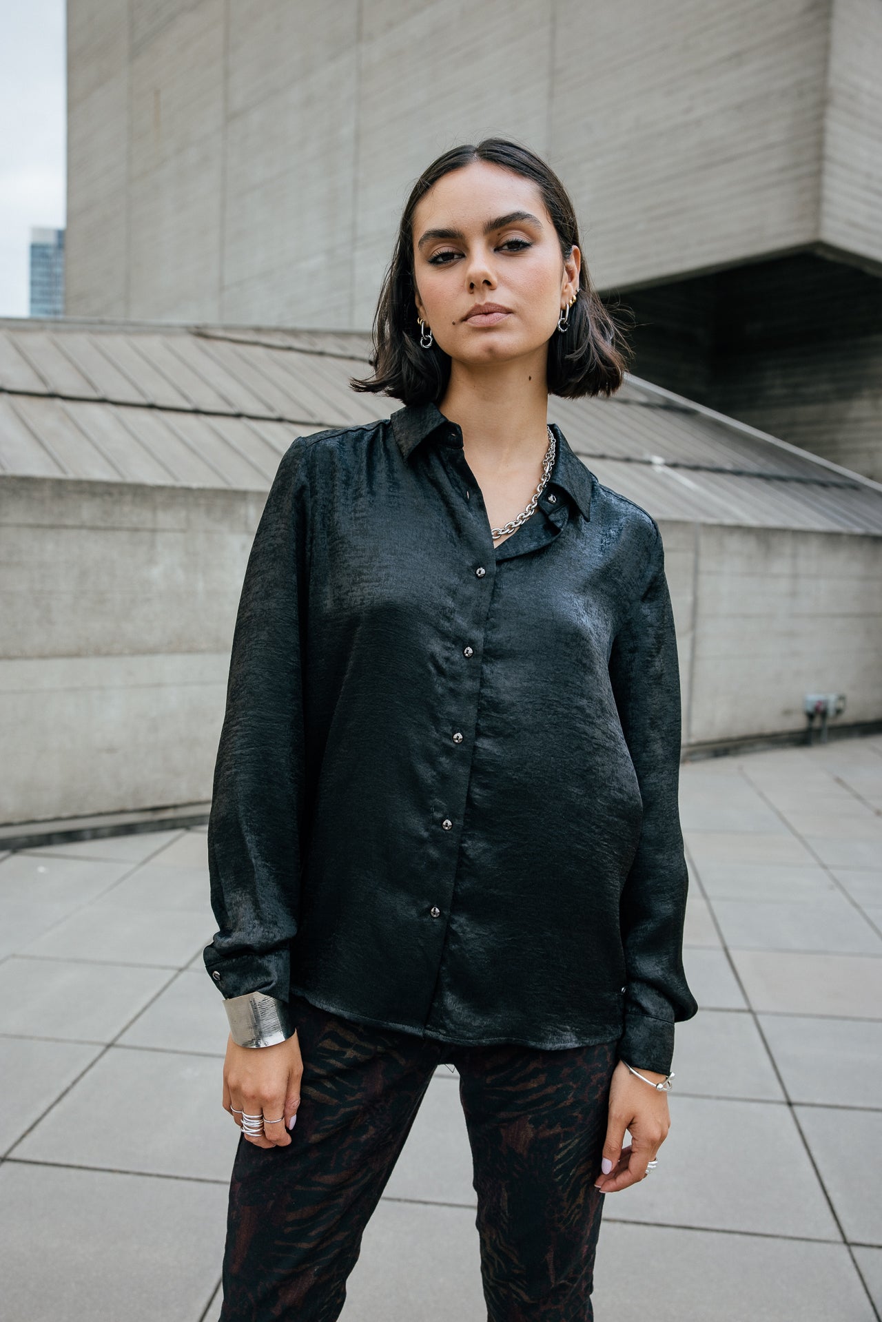 

Chemise droite satinée Femme Cali Shine black | Freeman T. Porter