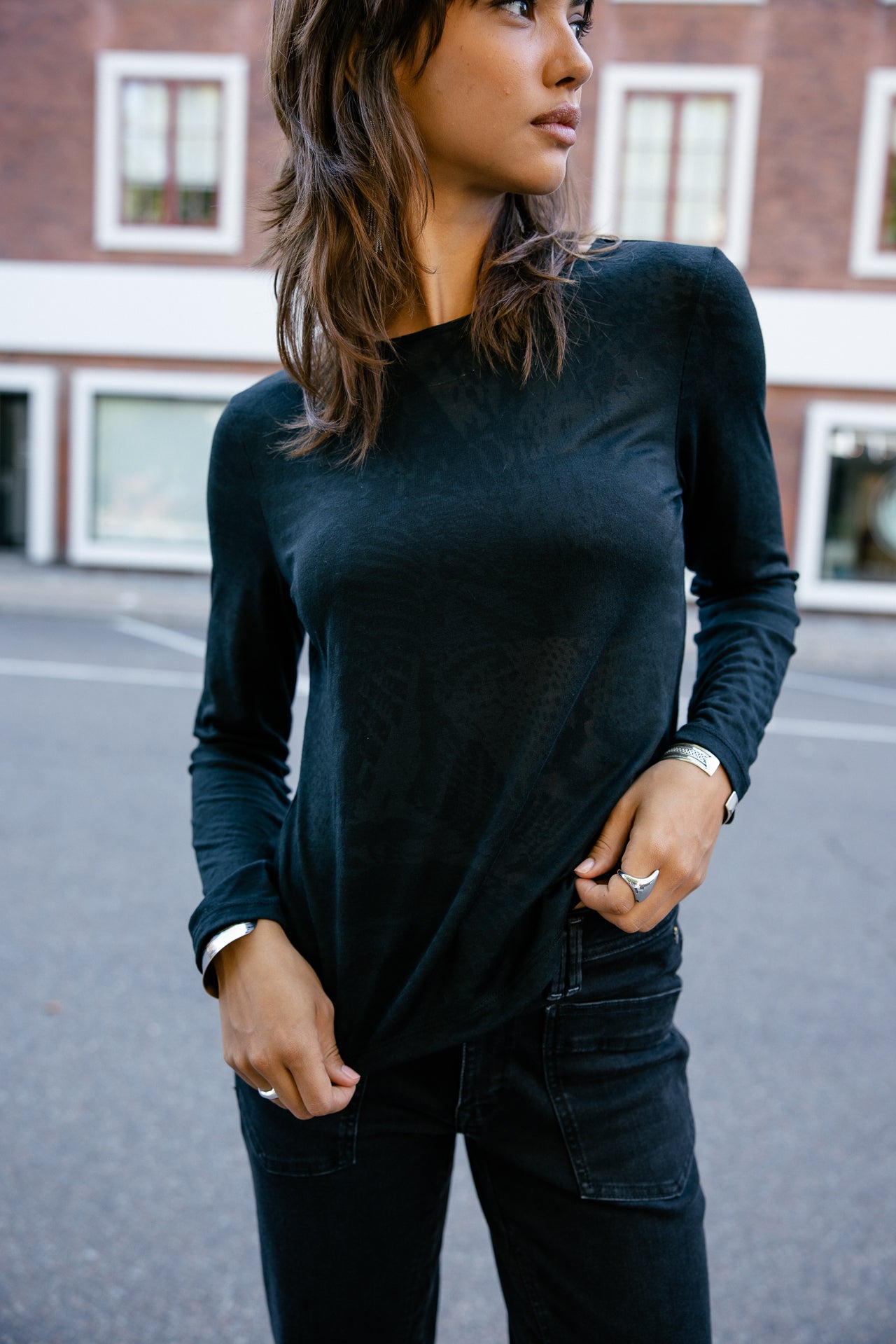   
            

T-Shirt mit Transparenzeffekten Damen Tween Devore black | Freeman T. Porter
          