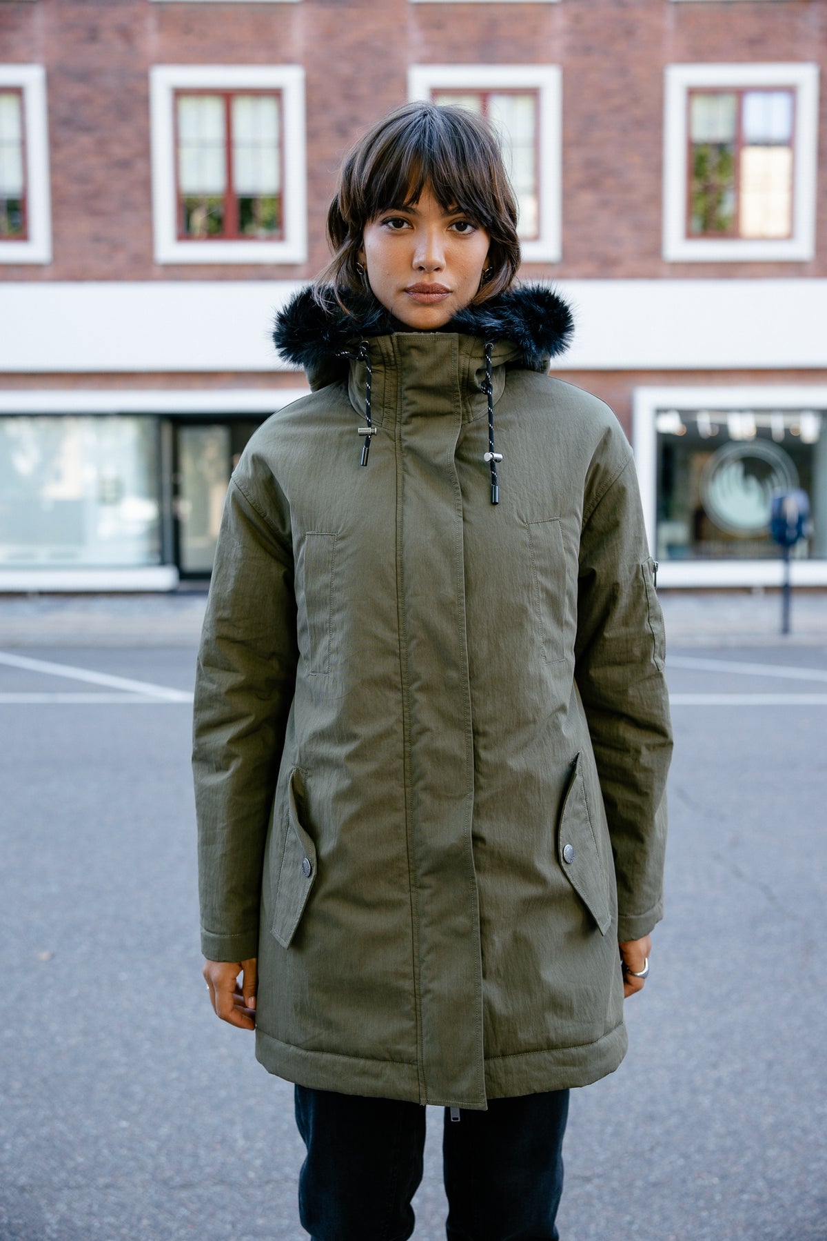   
            

Parka mit Kapuze und Pelz Damen Vira fur burnt olive | Freeman T. Porter
          