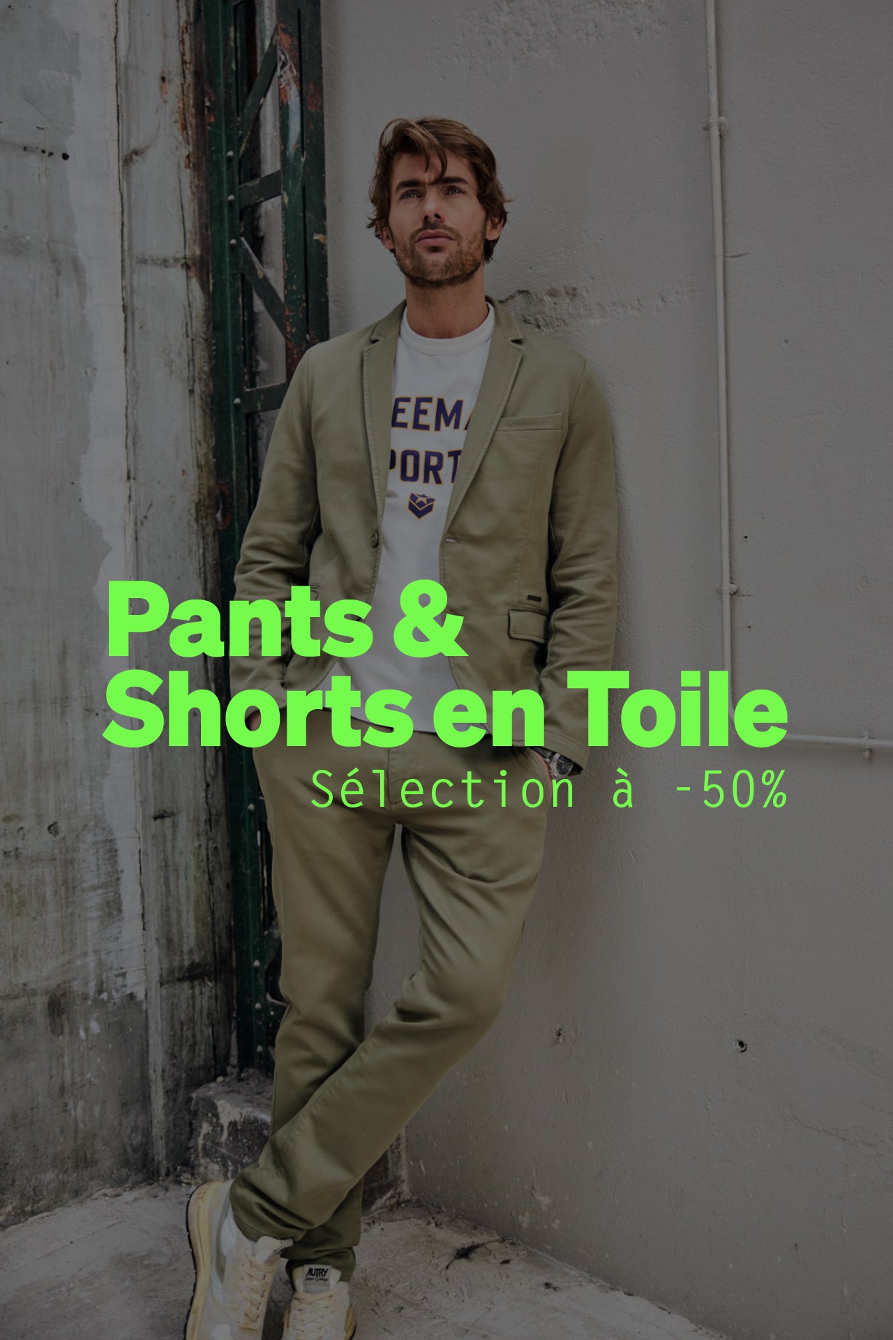 homme en kaki