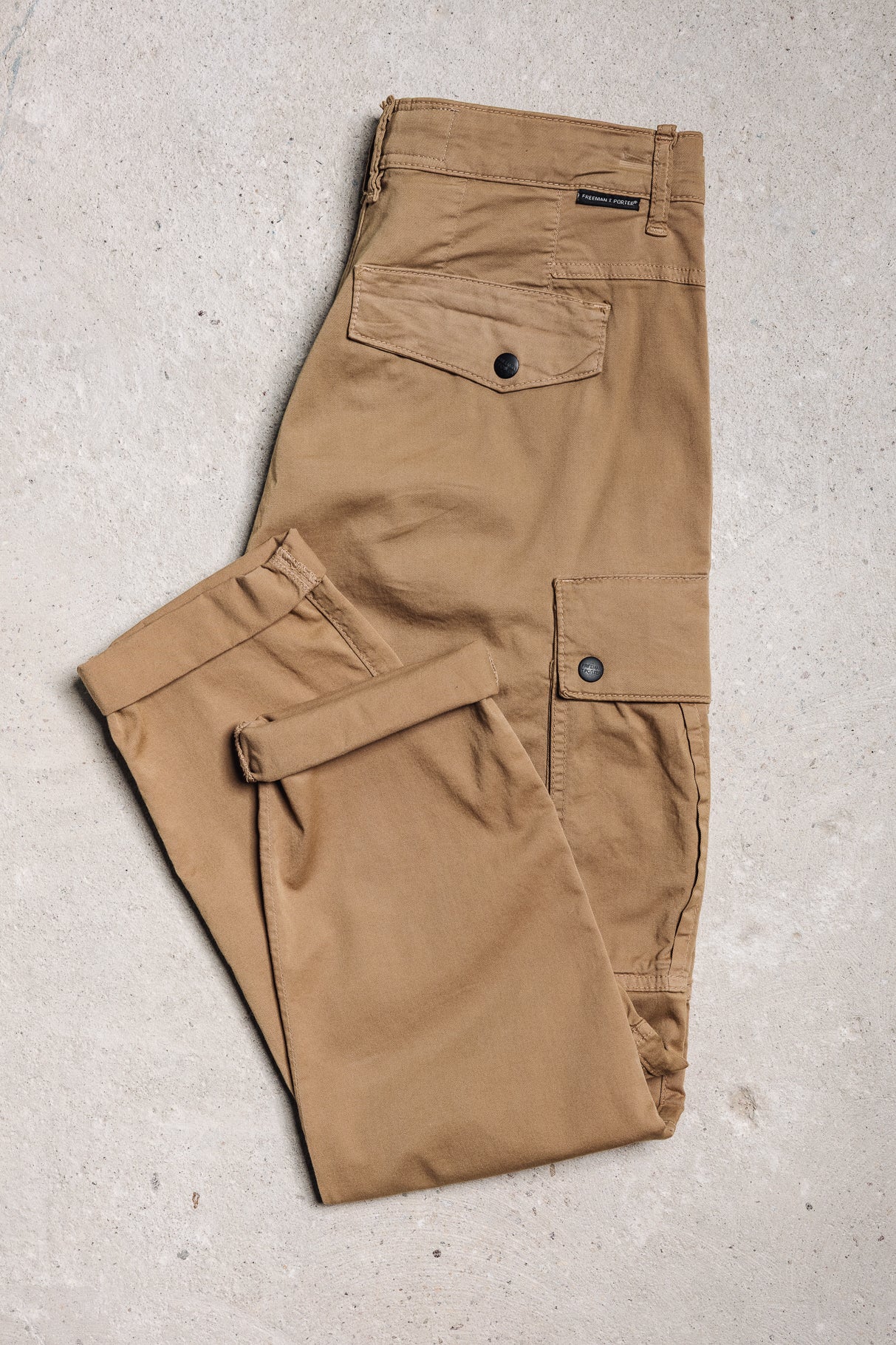 

Cropped-Hose Herren Hugo Blunt kelp | Freeman T. Porter