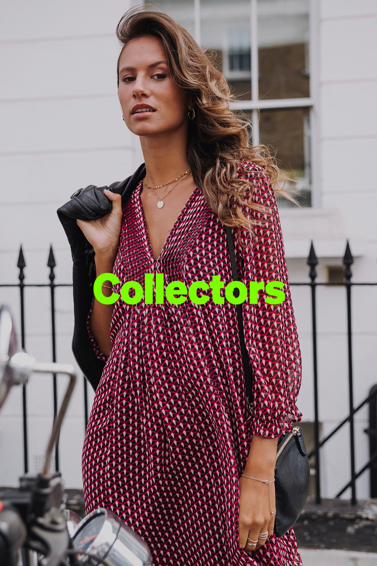 femme robe motifs